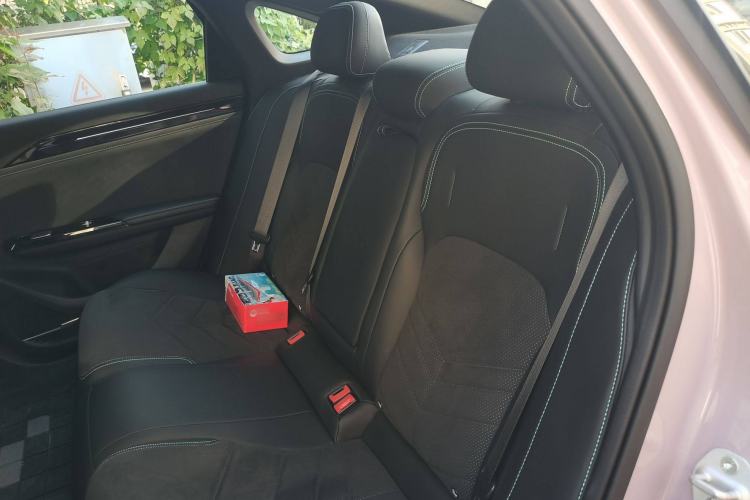 Used Geely Galaxy L6 2024 125km Creative Edition
