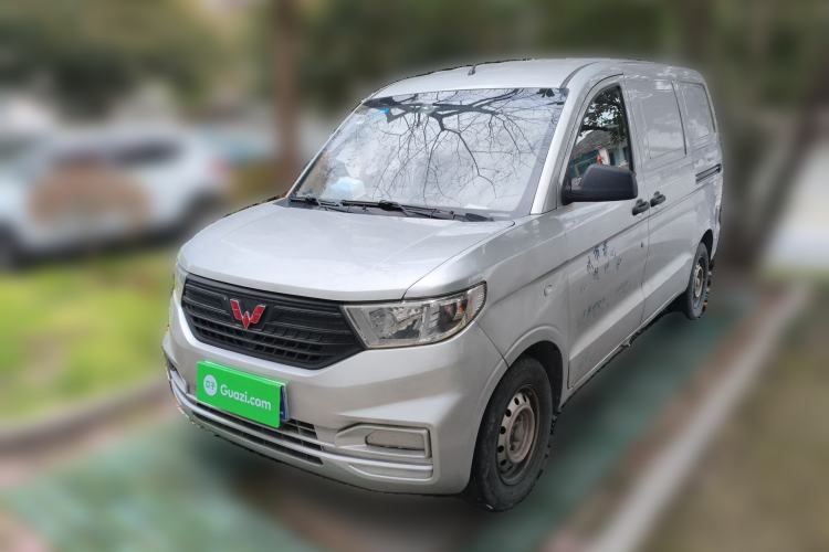 Used Wuling Hongguang V 2019 1.5L Jingqu Edition Sealed-Window Vehicle China VI LAR