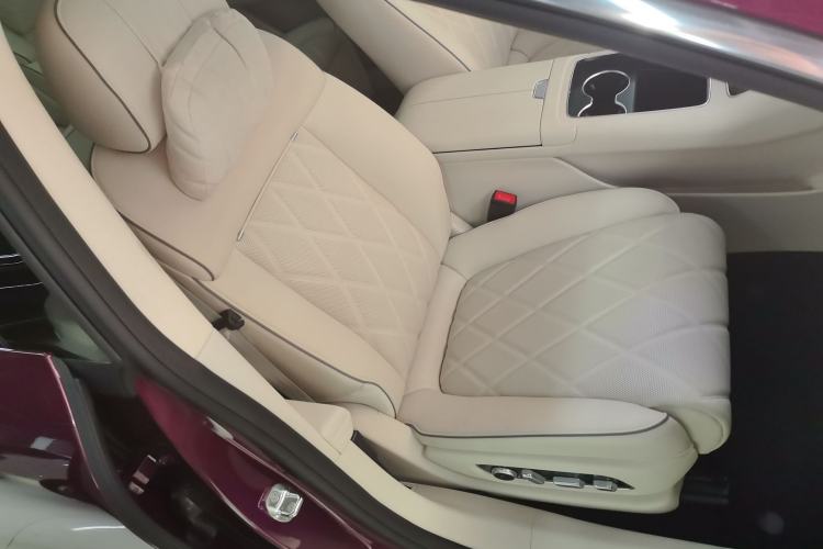 Used Hima Stelato S9 2024 All-Electric Ultra Four-Wheel-Drive Flagship Edition Right Front Seat