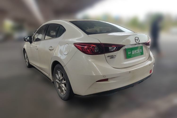 Used Mazda 3 Axela 2016 Sedan 1.5L Automatic Comfort Model