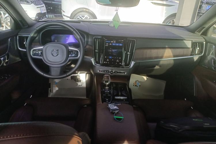 Used Volvo S90 New Energy 2024 Plug-in Hybrid Four-Wheel Drive Long-Range Luxury Smart Edition Center Console