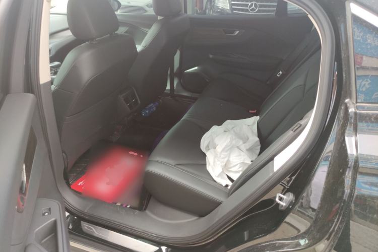 Used Hongqi E-QM5 2022 431 km Charge & Enjoy Edition
