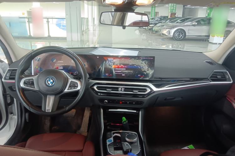 Used BMW i3 2024 eDrive 35 L

