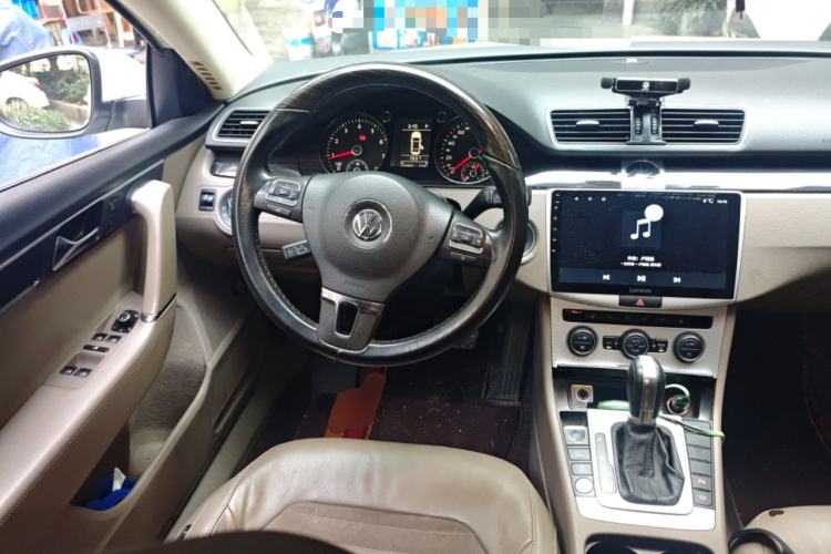 Used Volkswagen Magotan 2013 1.8TSI Prestige Model Steering Wheel