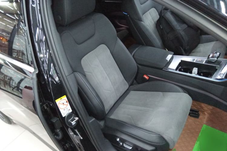 Used Audi A6L 2024 40 TFSI Luxury Dynamic Edition