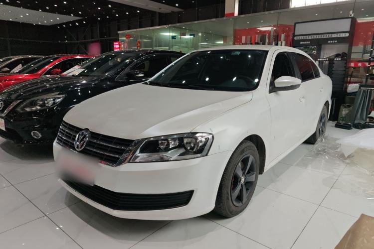 Used Volkswagen Lavida 2013 Revised Classic 1.6L Automatic Fashion Edition