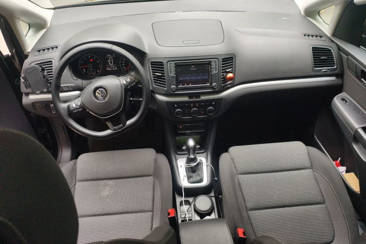 Used Volkswagen Sharan 2016 380TSI Comfort Edition 7-Seater Center Console