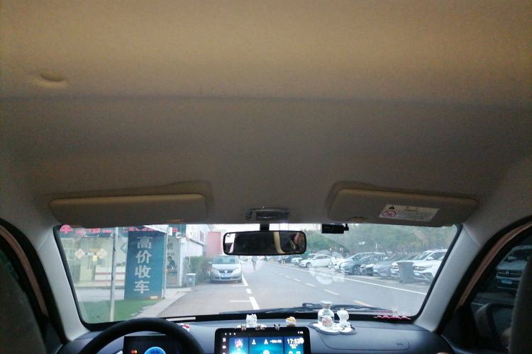 Used Dongfeng NAMMI BOX 2022 Revised Light Wind Edition 201 km Standard Version
