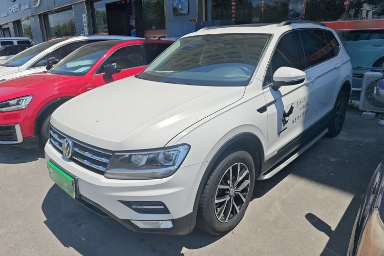 Used Volkswagen Tiguan L 2017 330TSI Automatic Two-Wheel Drive Luxury Edition