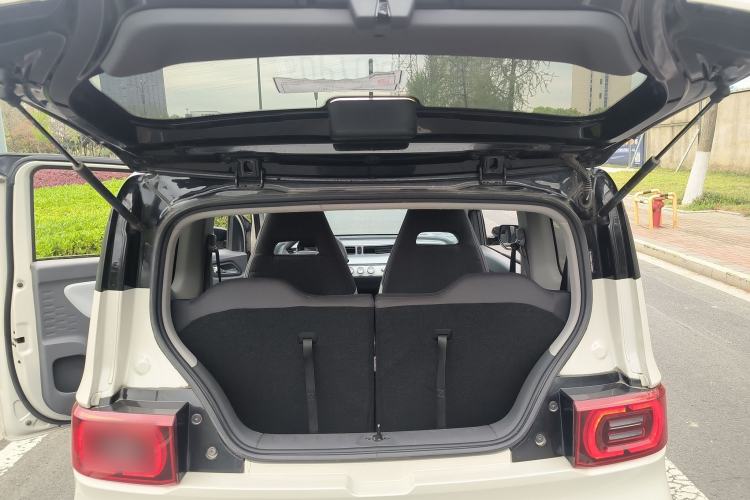 Used Wuling Hongguang MINIEV 2022 Macaron Premium Model – Lithium Iron Phosphate Trunk