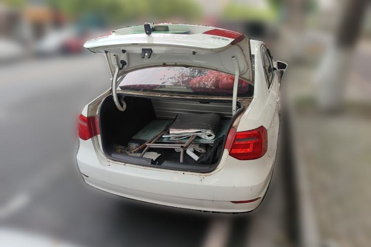 Used Volkswagen Jetta 2015 Zhuihui Edition 1.4L Manual Fashion Model Trunk