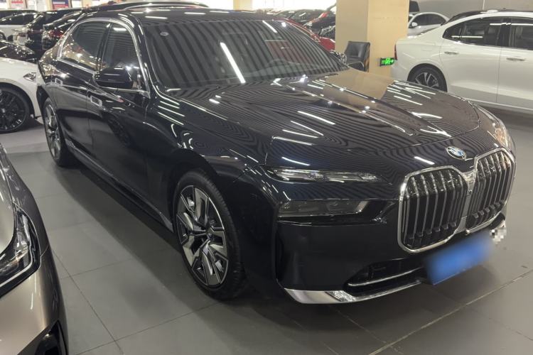 Used BMW 7 Series 2023 740Li Luxury Edition with Premium Package
