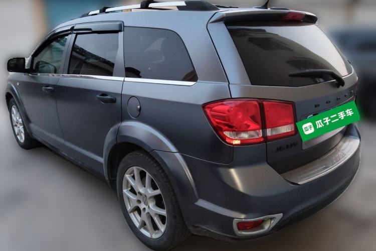 Used Dodge Journey 2013 2.4L Two-Wheel Drive Luxury Version Rear Left 45 Deg