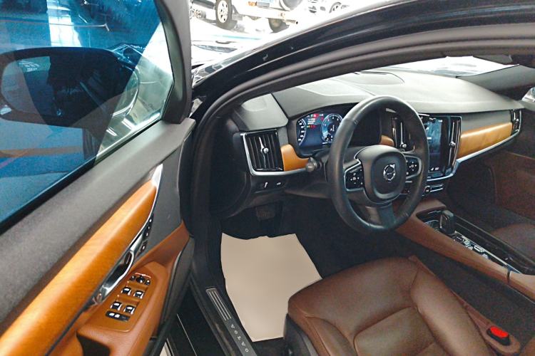 Used Volvo S90 2021 B5 Zhiyi Luxury Edition
