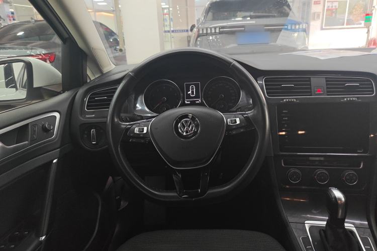 Used Volkswagen Golf 2020 280TSI DSG Comfort Version
