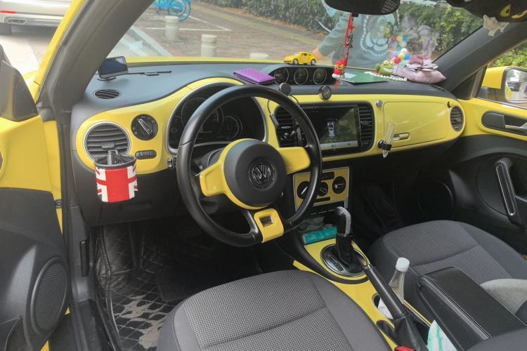 Used Volkswagen Beetle 2013 1.4TSI Fashion Edition Center Console