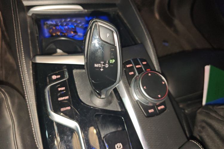Used BMW 5 Series 2022 530i M Sport Package Gear Lever