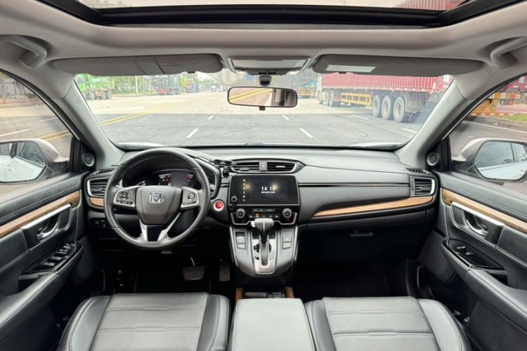 Used Honda CR-V 2019 Brilliant Edition Plus 240TURBO CVT Two-Wheel Drive Fashion Version China VI Emission Standard Interior 6