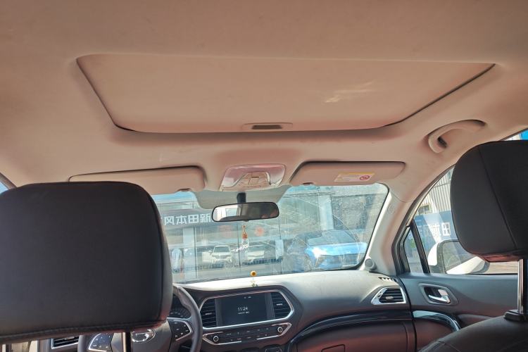 Used GAC Trumpchi GS4 2017 235T G-DCT Two-Wheel Drive Luxury Edition Headliner