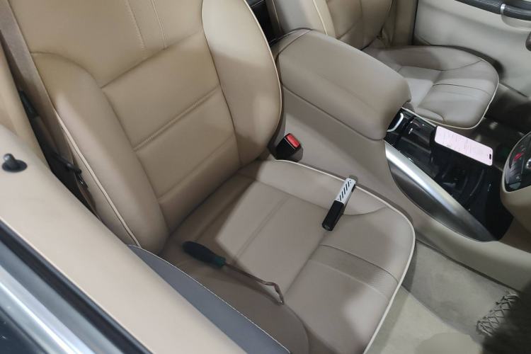 Used Mercedes-Benz R-Class 2014 R 320 4MATIC Luxury Model