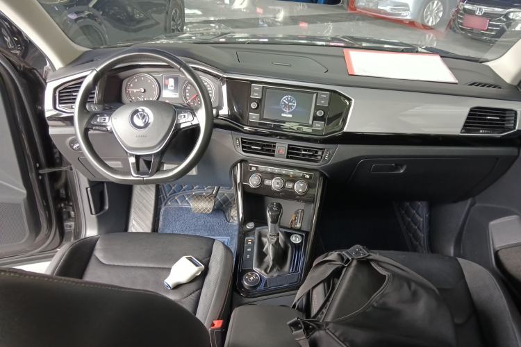 Used Volkswagen Tayron 2019 330TSI Four-Wheel Drive Luxury Version China VI Standard Center Console