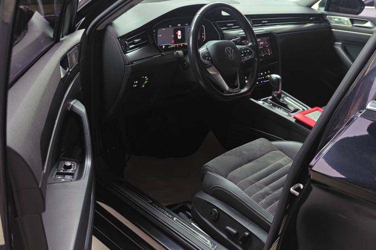 Used Volkswagen Magotan 2020 330TSI DSG Luxury Edition
