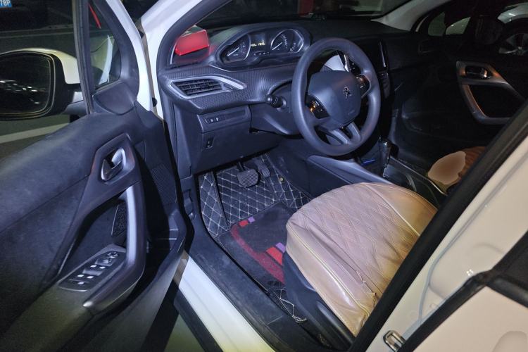 Used Peugeot 2008 2015 1.6THP Automatic Fashion Edition
