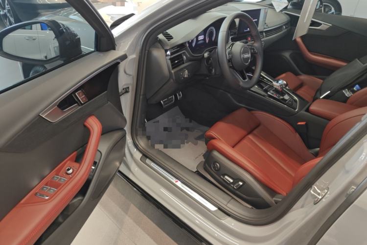 Used Audi A4L 2025 2 Million Units Enjoyment Version 40 TFSI Luxury Dynamic Edition Driver Seat