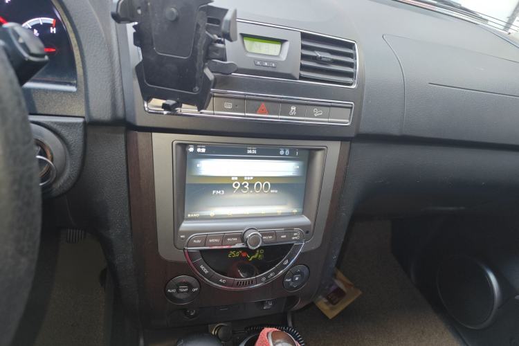 Used SsangYong Rexton W 2014 2.0T Four-Wheel Drive Luxury Navigation Version with 5 Seats