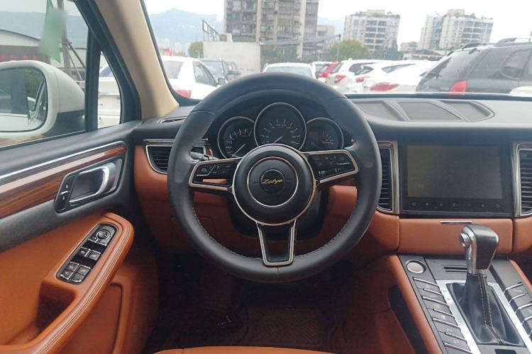 Used Zotye SR9 2017 2.0T Automatic Ultimate Light Edition
