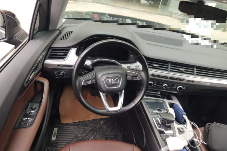 Used Audi Q7 2018 40 TFSI Comfort Model