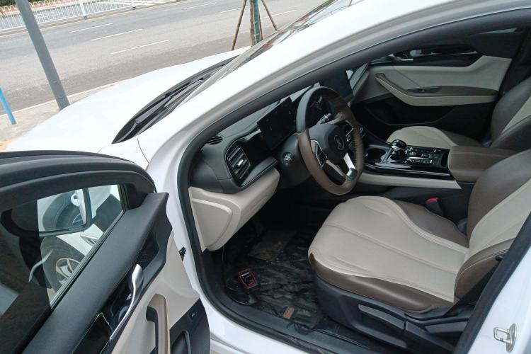 Used BYD Qin PLUS 2024 HONOR Edition DM-i 55KM Leading Model Driver Seat