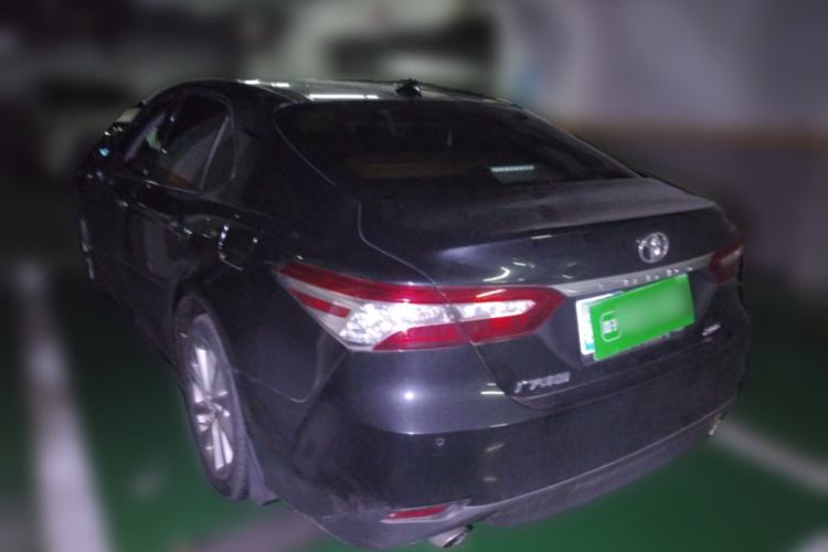 Used Toyota Camry 2021 2.0G Luxury Edition
