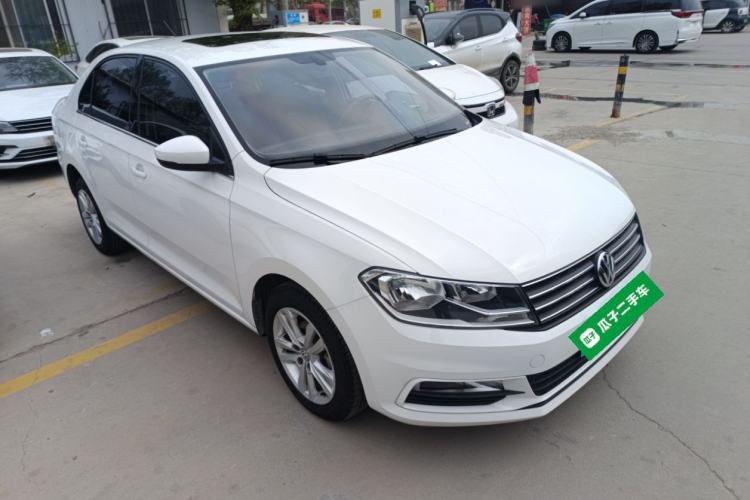 Used Volkswagen Santana 2016 1.6L Manual Comfort Edition Front Right 45 Deg