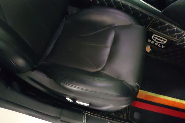 Used Geely Auto Emgrand GT 2015 1.8T Flagship Model Right Front Seat