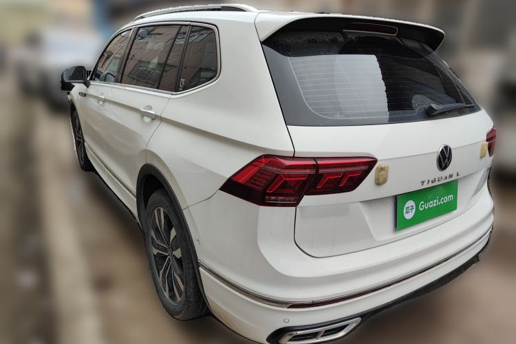 Used Volkswagen Tiguan L 2023 Restyled 330TSI Automatic Two-Wheel Drive R-Line Enhanced Comfort Version Exterior 3