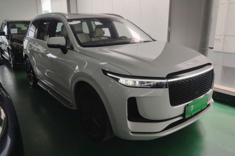 Used Li Auto ONE 2020 Extended-Range 6-Seater Version Front Right 45 Deg