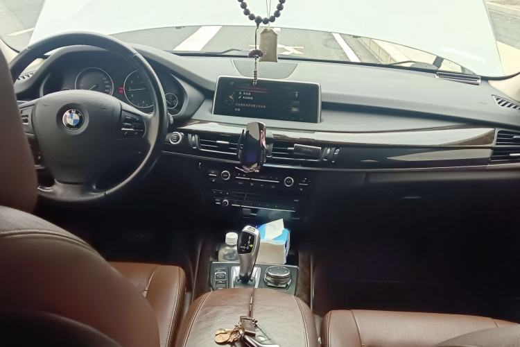 Used BMW X5 2015 xDrive28i
