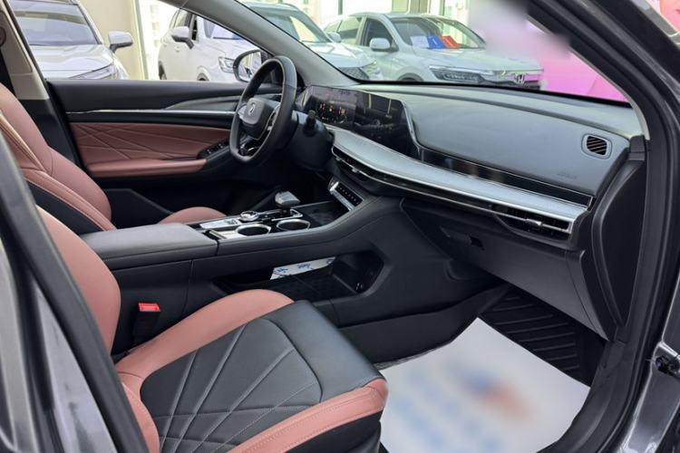 Used CHANGAN Eado 2023 Changan Edition PLUS Blue Whale NE 1.4T GDI DCT Prestige Version Interior 4