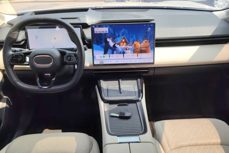 Used Lynk & Co 08 EM-P 2023 245km Ultra-Long Range Halo