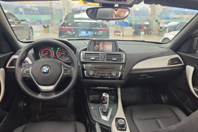 Used BMW 2 Series 2015 220i Convertible Coupe Leading Model
