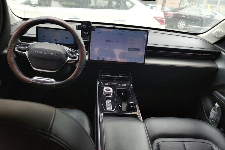 Used Wuling Xingguang 2023 150 Advanced Edition Center Console