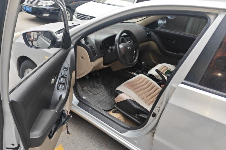 Used Hyundai Celesta 2011 1.6L Manual Comfort Edition