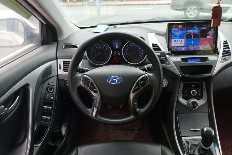 Used Hyundai Elantra (5th Generation / Langdong) 2015 1.6L Manual Leading Model Steering Wheel