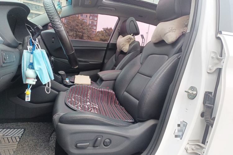 Used Hyundai Tucson 2018 1.6T Dual-Clutch Two-Wheel Drive 15th Anniversary Special Edition
