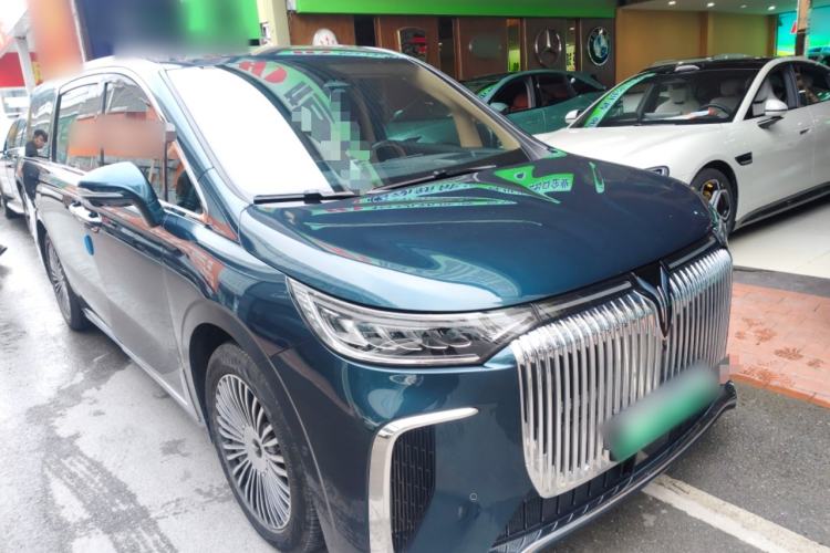 Used VOYAH Dream 2025 PHEV Four-Wheel Drive Prestige Kunpeng Edition
