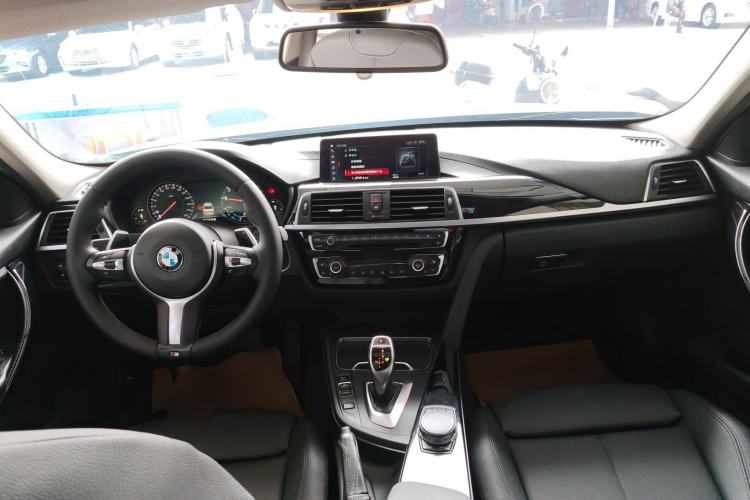 Used BMW 3 Series 2018 320Li Leading Model M Sport Package