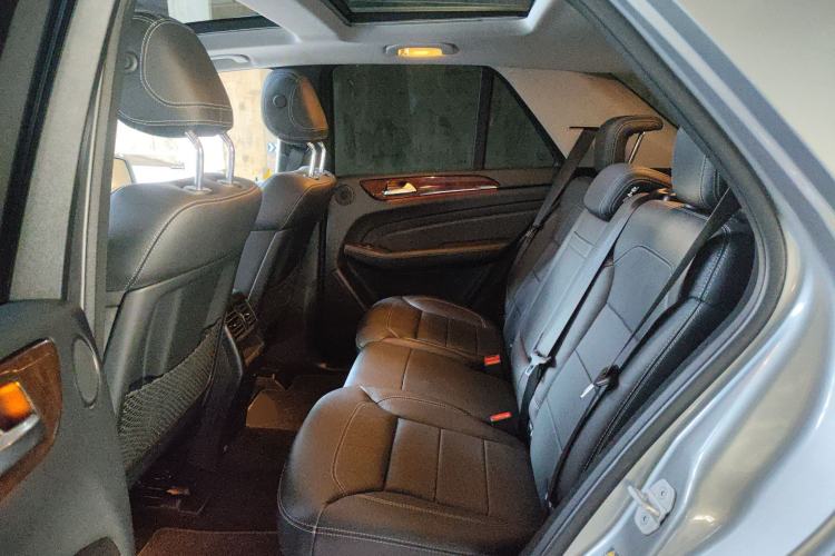 Used Mercedes-Benz M-Class 2014 ML 400 4MATIC Luxury Model