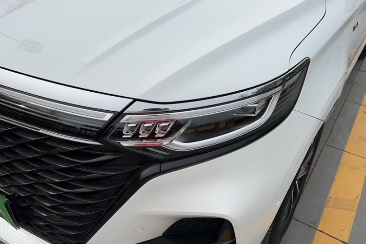 Used Roewe iMAX8 2021 400TGI Supreme Series Ultimate Edition
