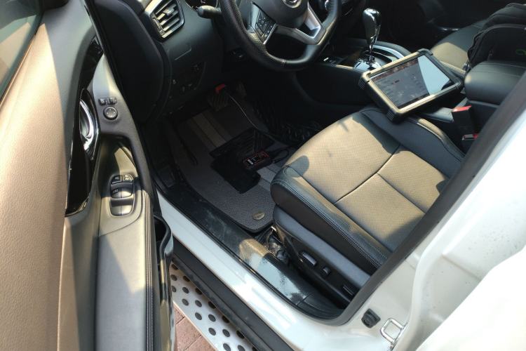 Used Nissan X-Trail 2023 Classic 2.0L Two-Wheel Drive Smart Connect & Comfort Edition Driver Seat